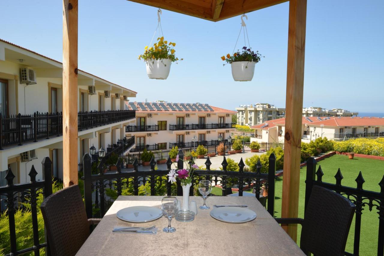 RIVERSIDE HOTEL&Pools&Beach Club Krini Exterior foto