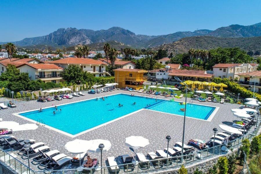 RIVERSIDE HOTEL&Pools&Beach Club Krini Exterior foto