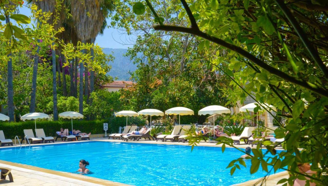 RIVERSIDE HOTEL&Pools&Beach Club Krini Exterior foto