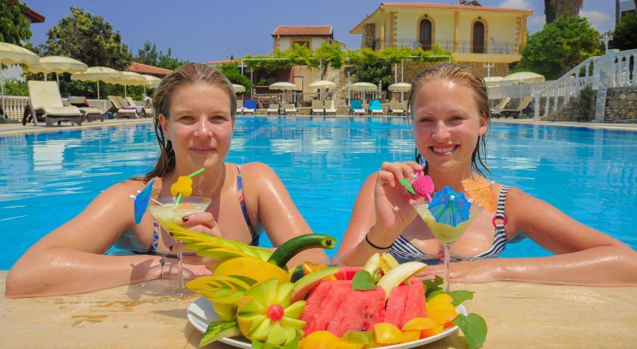 RIVERSIDE HOTEL&Pools&Beach Club Krini Exterior foto
